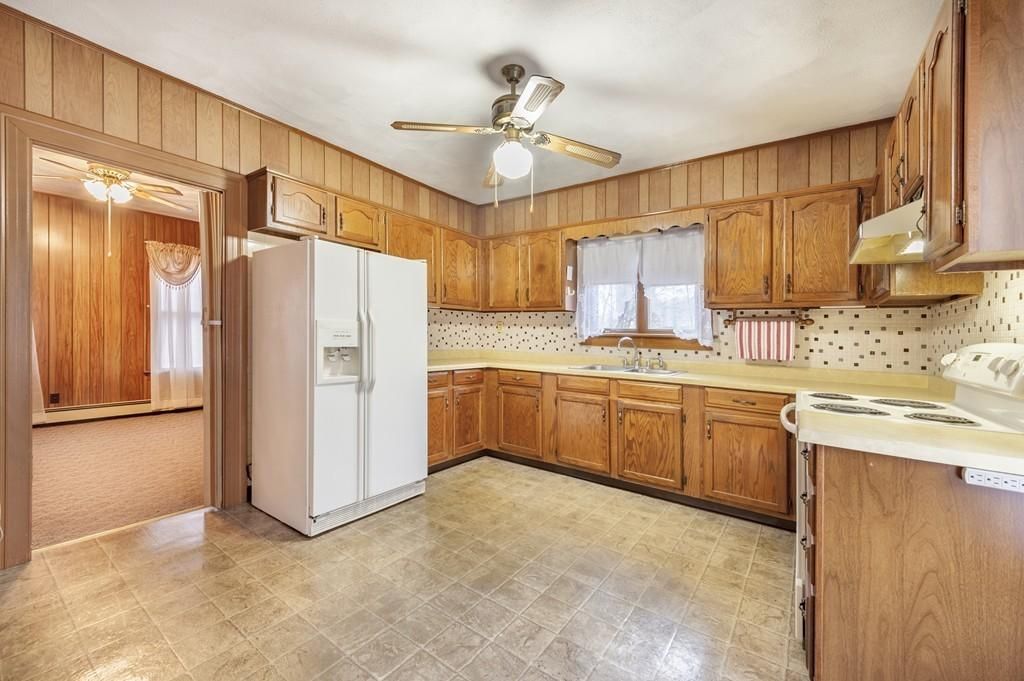 1039 Washington St, Attleboro, MA 02703